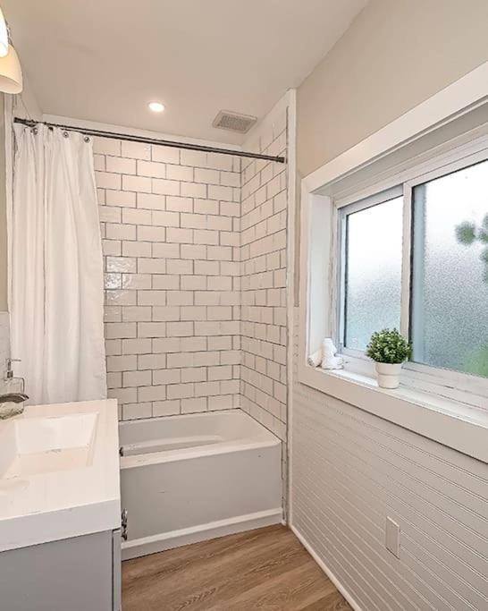 Hip And Bright Lawerenceville 2 Bed Easy Parking Pittsburgh Buitenkant foto